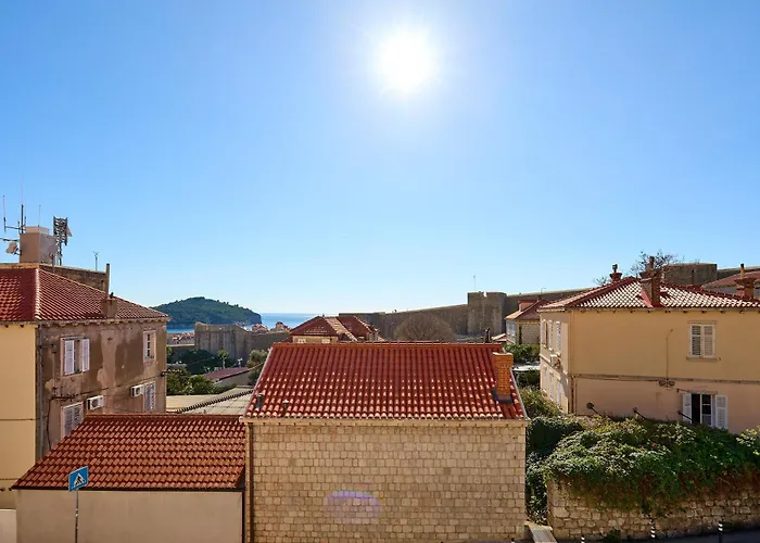 Apartament Iza Grada *