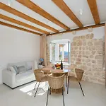 Apartment Iza Grada *